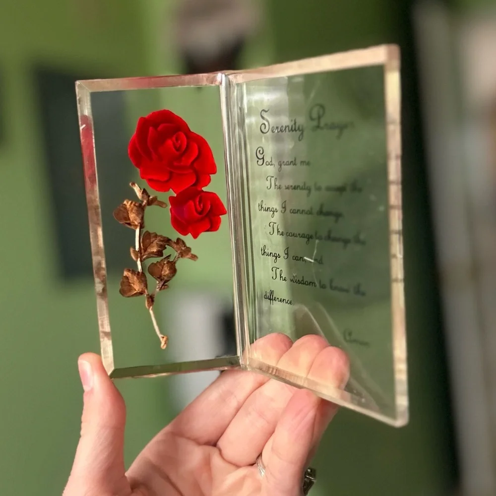 ❌SOLD Prayer Glass Encased Faux Floral Rose Cottagecore Glassware Art - Picture 3 of 7